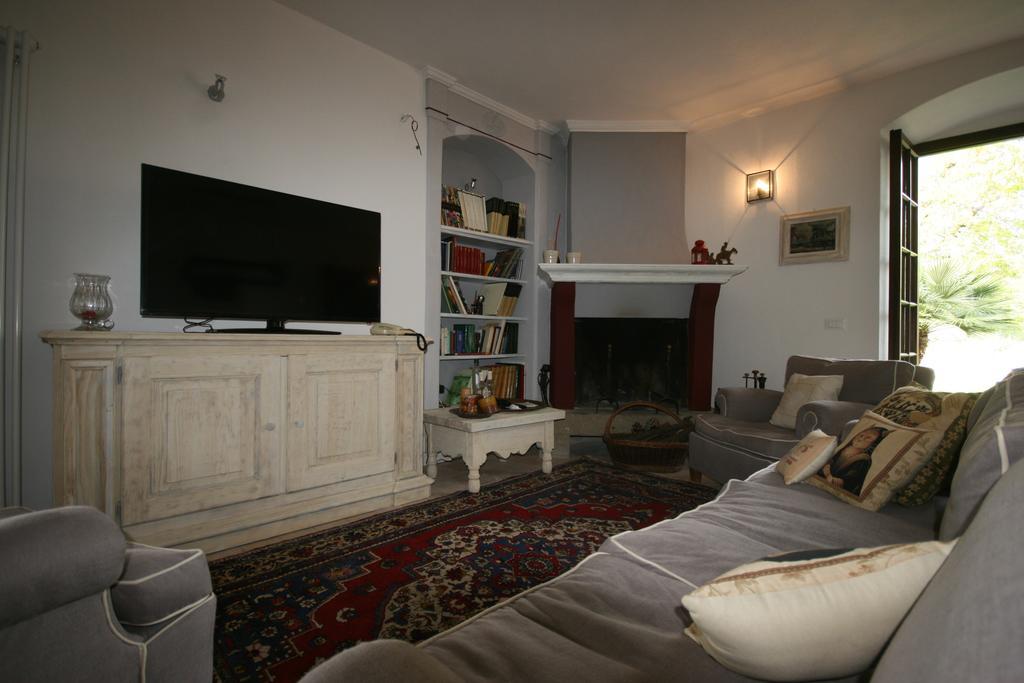 La Villa Di Augusto Anguillara Sabazia Chambre photo